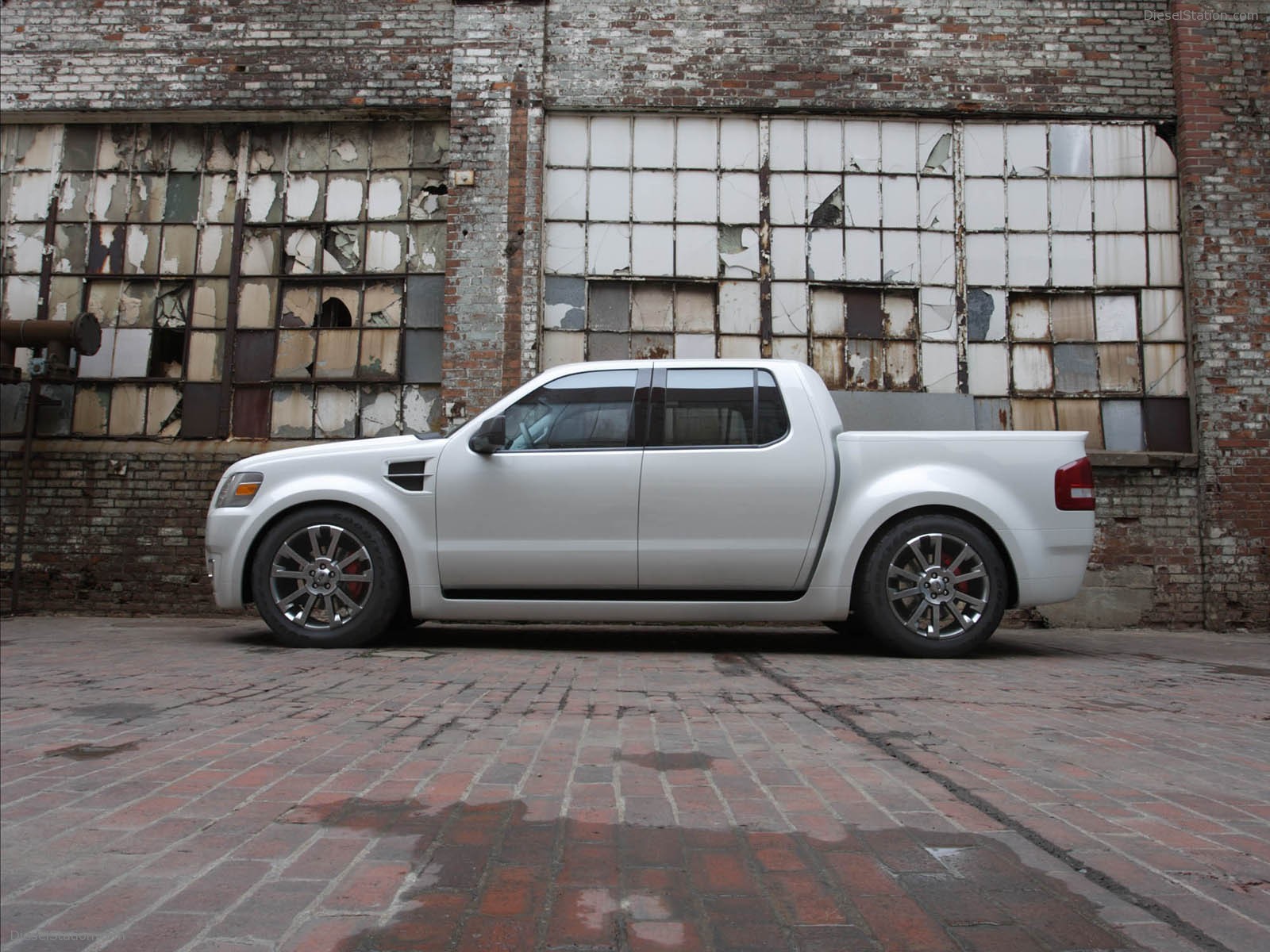 Ford Explorer Sport Trac (2005